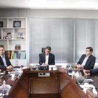 نشست مشترک سرپرست دانشگاه فردوسی مشهد با مدیرکل تربیت‌بدنی سازمان امور دانشجویان وزارت علوم و رئیس فدراسیون ملی ورزش‌های دانشگاهی